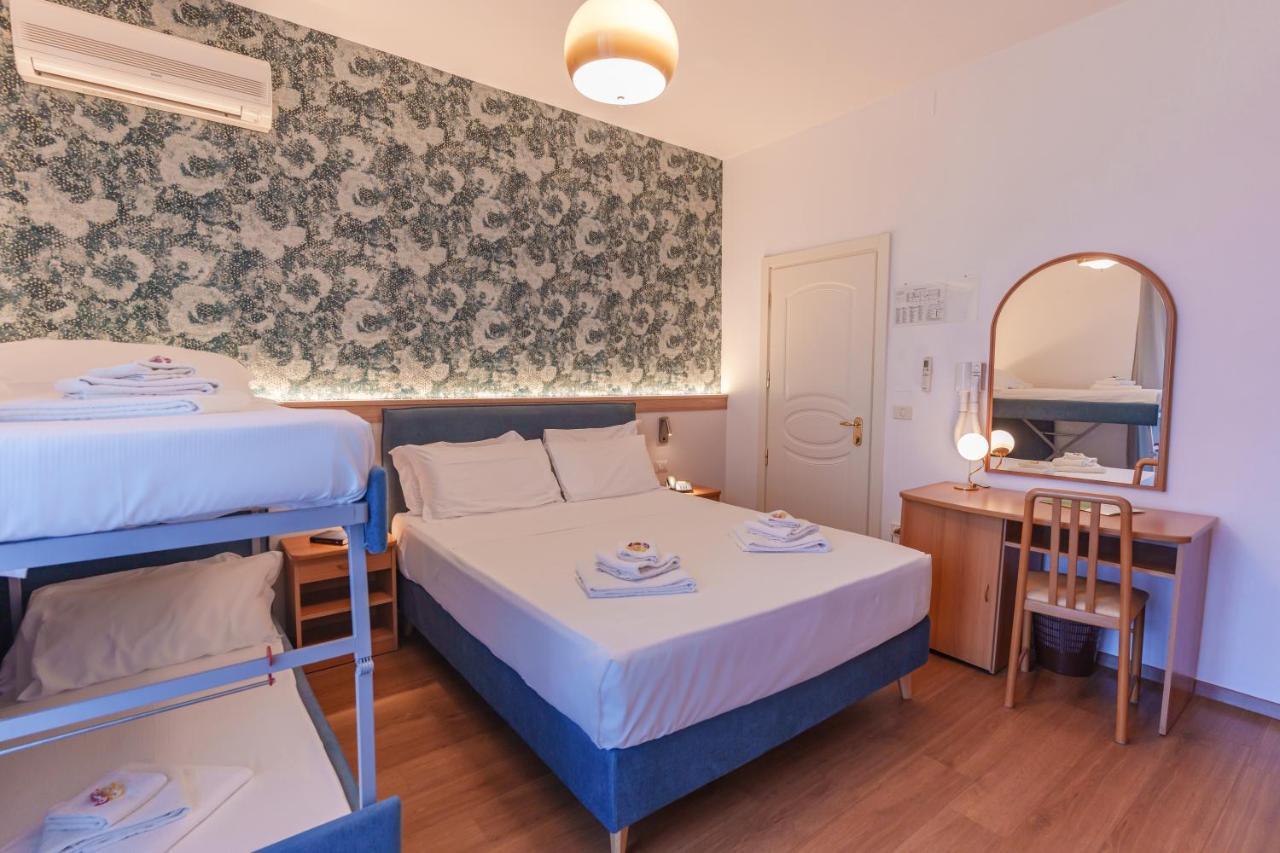 Hotel Tritone Senigallia Zewnętrze zdjęcie