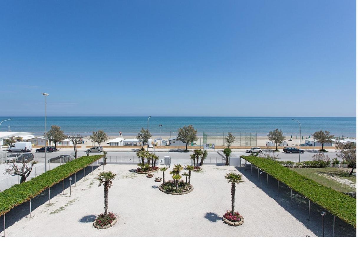 Hotel Tritone Senigallia Zewnętrze zdjęcie